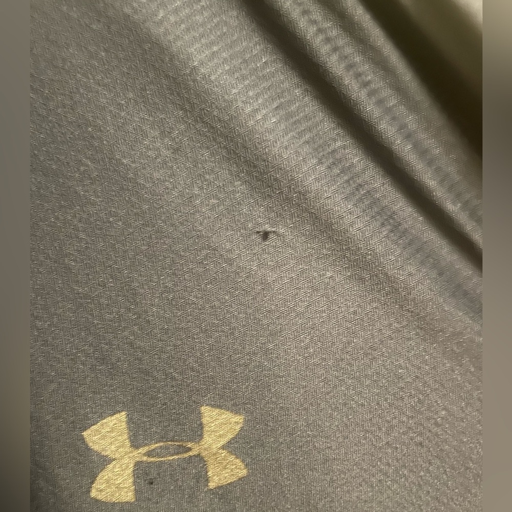 **Buy 4 get 1 FREE!! $5 items only! Men’s Underarmour Heatgear Fitted Thermal - Picture 3 of 4